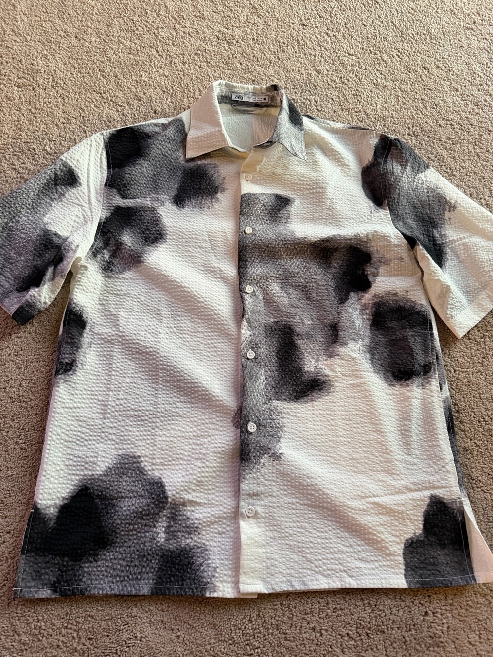 Zara Men Black & White Abstract Short-Sleeve Button Down Shirt